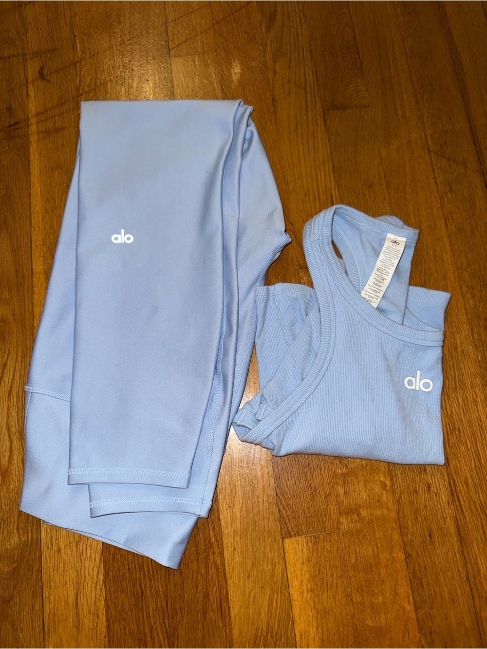 ALO Yoga High-Waist Airlift Legging and Aspire Tank Set in Seashell Blue